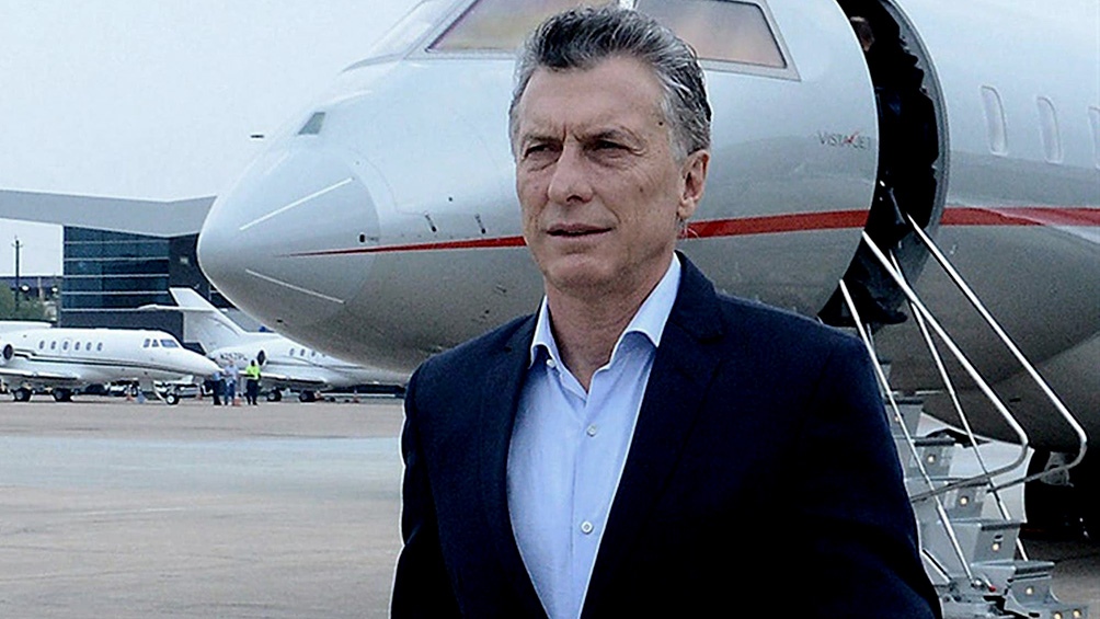 Mauricio Macri volvió al país y deberá cumplir con el aislamiento