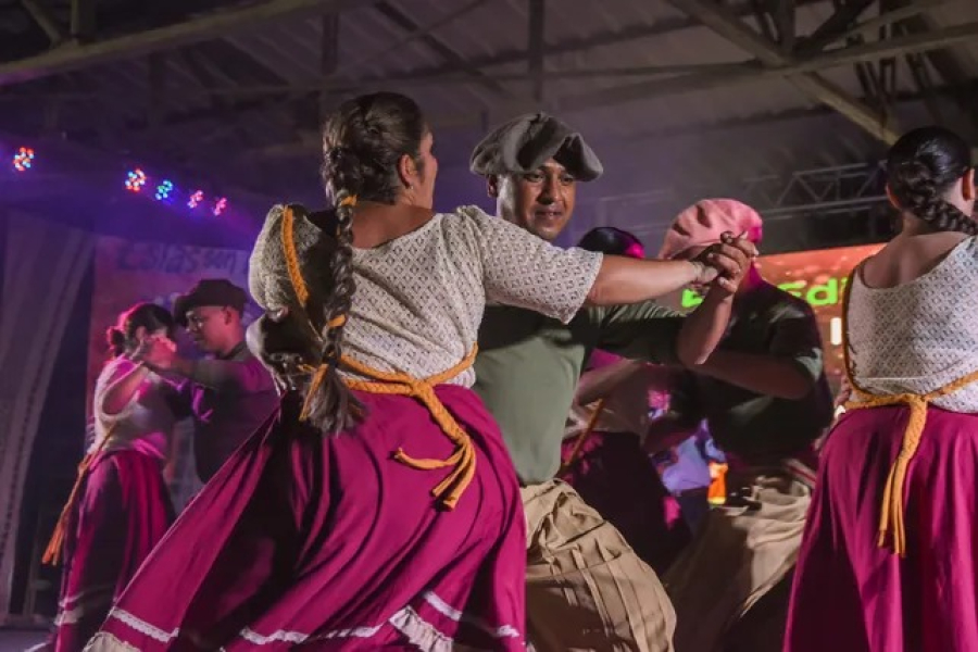 El Ballet Municipal de Villa Gobernador Gálvez prepara el 8º Festival de las Regiones