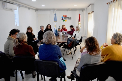 Comisiones: Reunión con la Asoc. Civil Mujer Raíz