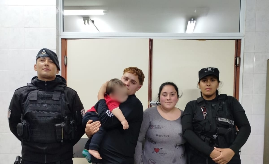 Policías le salvaron la vida a un bebé de 10 meses con maniobras de RCP en San Lorenzo