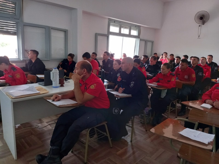 Combate de incendios: Nación y Provincia capacitan Bomberos Zapadores