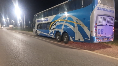 SECUESTRARON UN COLECTIVO EN PUEBLO ESTHER POR FALTA DE DOCUMENTACIÓN