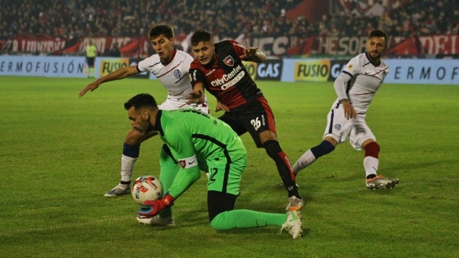 Newell&#039;s y San Lorenzo empatados y el VAR fue el protagonista