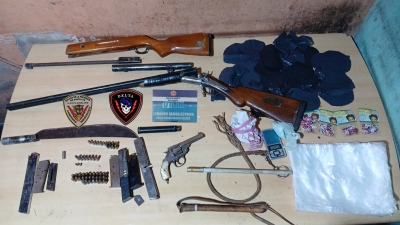 Villa Gobernador Gálvez: aprehendieron a un hombre acusado de violencia de género y secuestraron armas y municiones