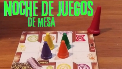 Noche de juegos de mesa en la Comunitaria