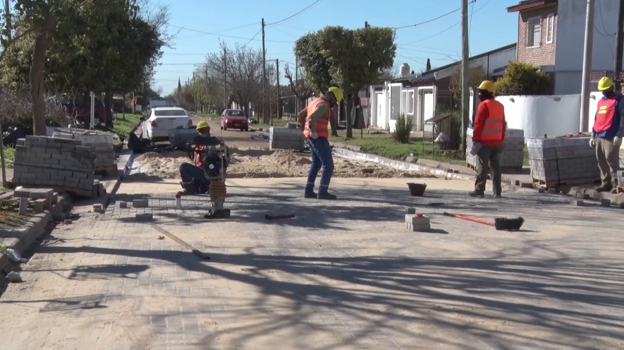 Obras de pavimentación en Pueblo Esther