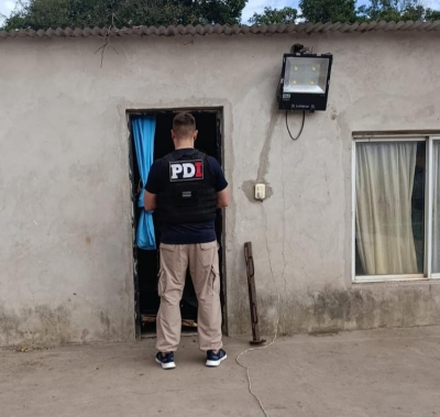 Villa Gobernador Gálvez: desbaratan puntos de microtráfico con ocho aprehendidos y secuestro de drogas, armas y dinero