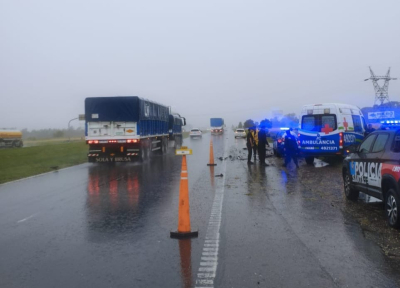 Accidente de tránsito con lesionados y congestión vehicular en la autopista Rosario–Buenos Aires