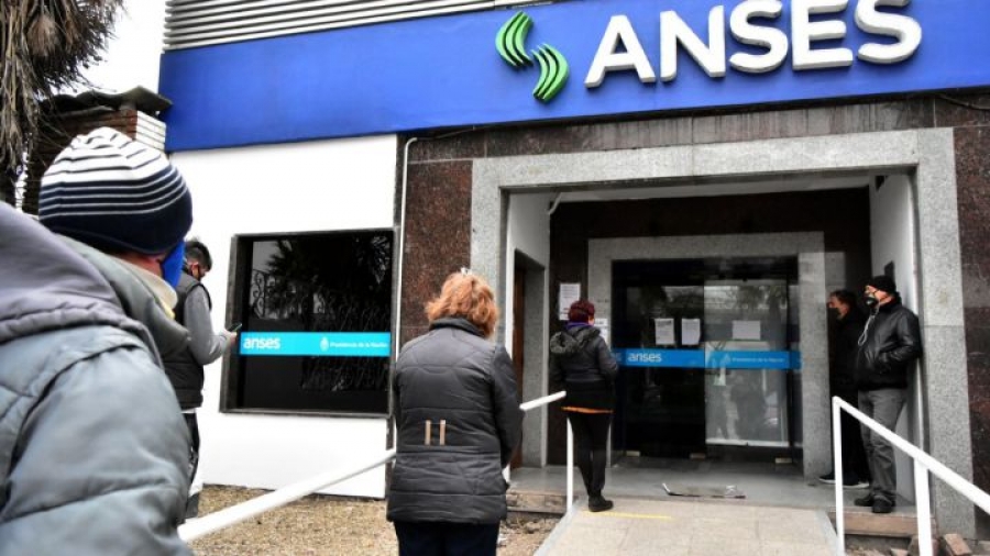 Víctimas de la represión como beneficiarios de créditos Anses