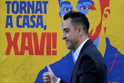 Xavi fue presentado como el dt de Barcelona