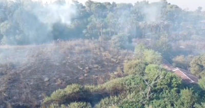 Voraz incendio en Pueblo Esther: intenso operativo de Bomberos y apoyo sanitario