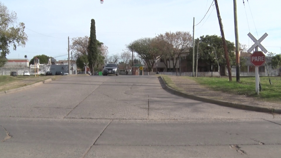 Piden que el NCA coloque barreras en el paso nivel de Pueblo Nuevo