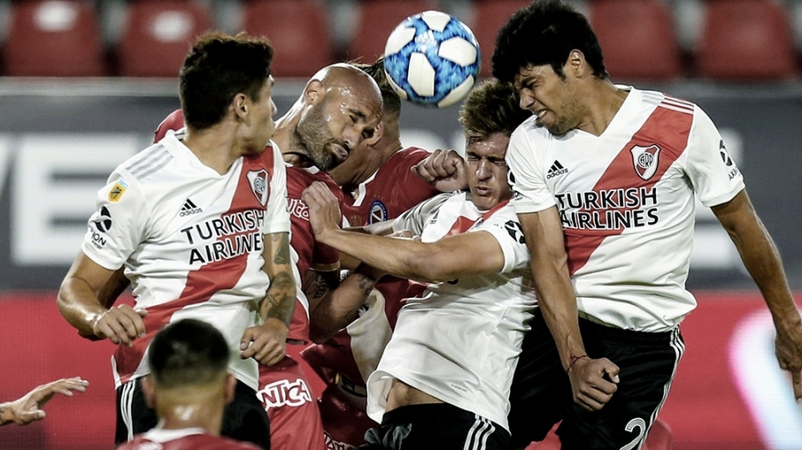 River cierra la fecha con Argentinos Juniors