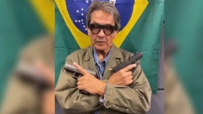 Ex diputado de Brasil se atrincheró, disparó y le lanzó granadas contra la policía