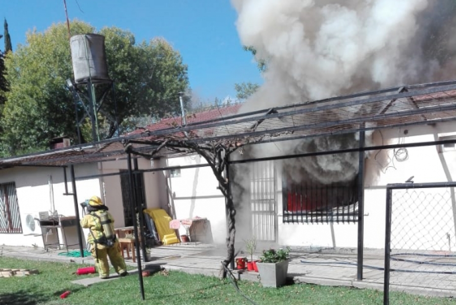 Se incendió una casa en Pueblo Esther