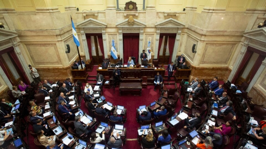 Senadores y diputados cobrarán aumento del 30%