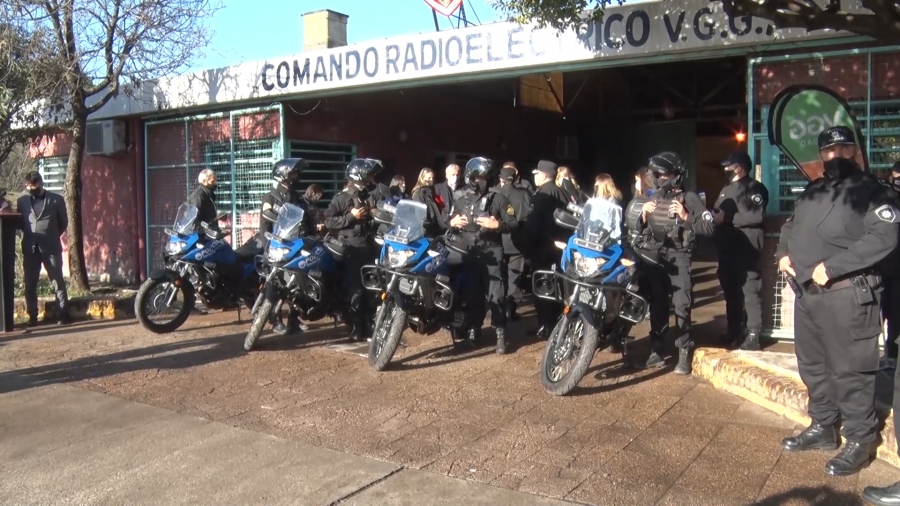 Cuatro motos para el comando de Villa Gobernador Gálvez