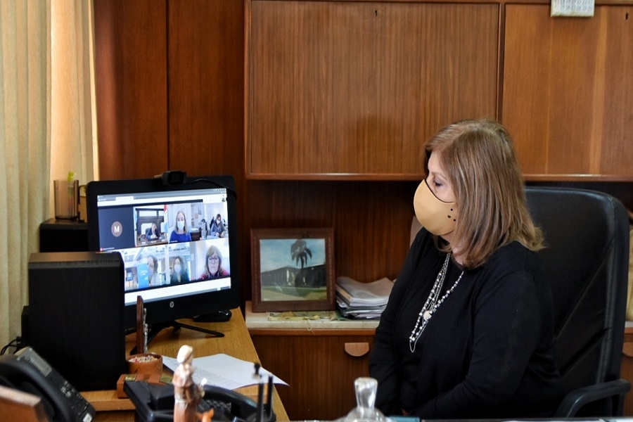 Reunión entre provincia y gremios docentes