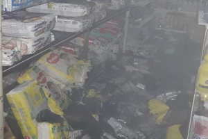 Incendio en una importante perfumería en Mitre y Garibaldi de VGG