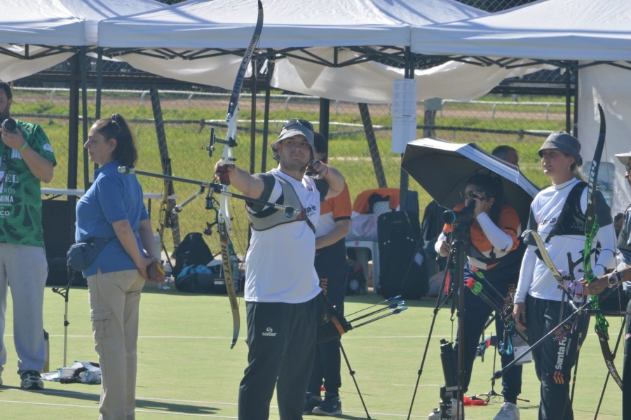 Villa Gobernador Gálvez: Leonel Aranda, talento local que brilla en los Juegos Jadar con oro y bronce en tiro con arco