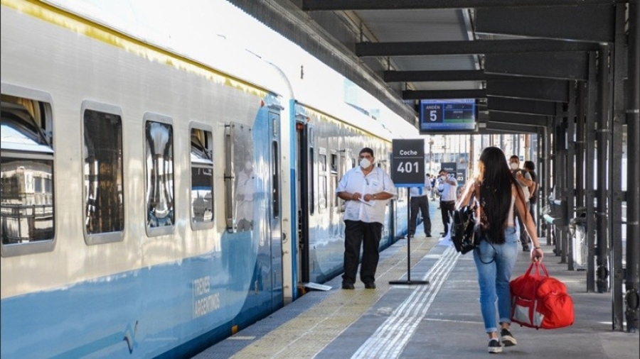 Con la presencia del presidente el tren Rosario - Cañada de Gómez se pone en marcha tras 45 años