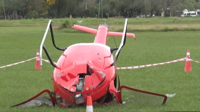Un helicóptero perdió el control y cayó en el Círculo Aviación de Pueblo Esther