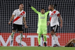 La noche de River y Enzo Pérez