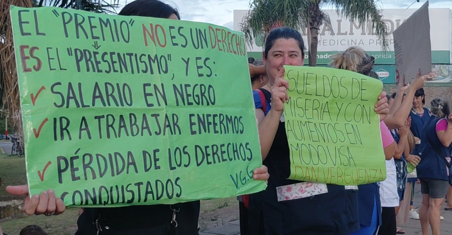 Docentes y asistentes se autoconvocaron en V.G.Gálvez para visibilizar la situación de la educación pública