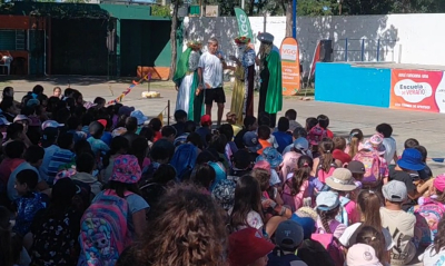 Los Reyes Magos visitaron las Escuelas de Verano de Villa Gobernador Gálvez