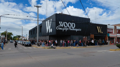 Más de 400 metros de fila por 40 puestos de trabajo en una cantina que abrirá en la ciudad