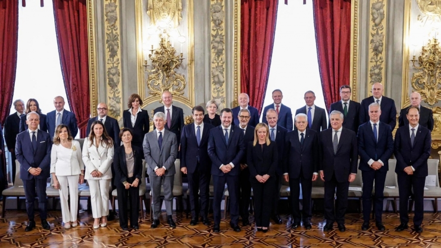 Meloni juró como la primera mujer premier de la historia de Italia