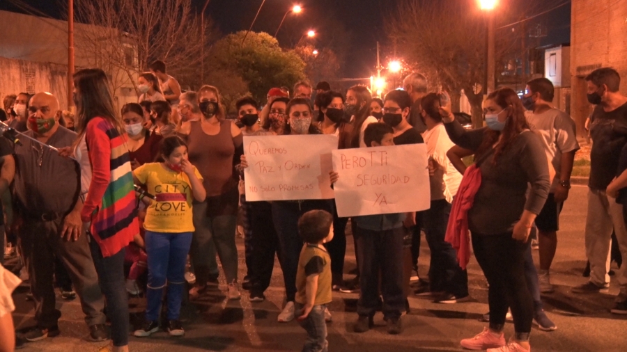 Esta semana cacerolazo en Pueblo Nuevo