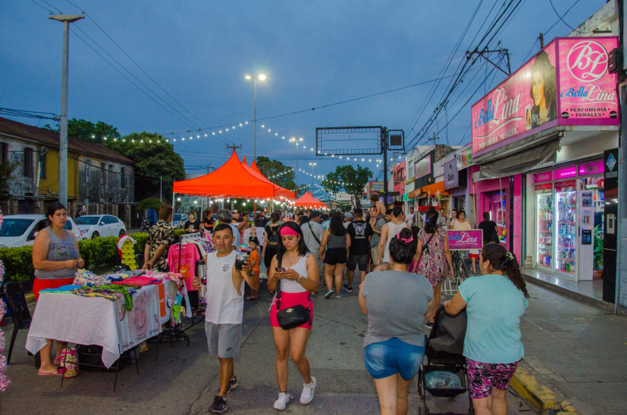 Este sábado 13 de diciembre habrá “Noche de Peatonal” en Av. Juan Domingo Perón