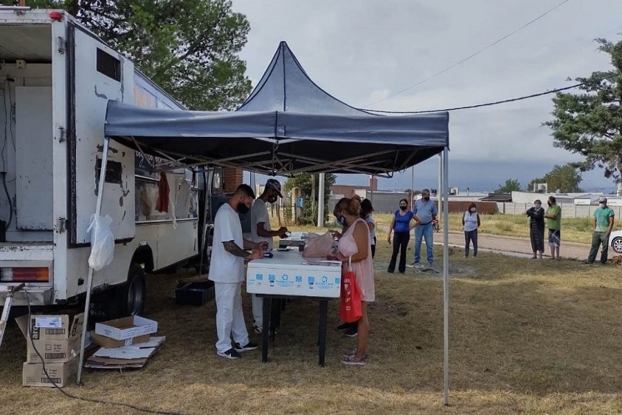 Miércoles y jueves: Camión de pescados a precios populares en plaza San Martín