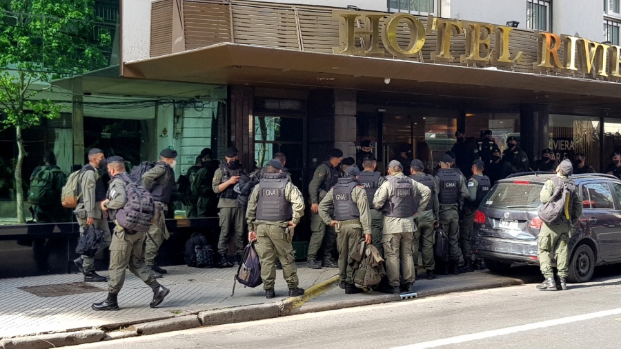 Llegaron los primeros gendarmes a la región junto con autoridades Nacionales