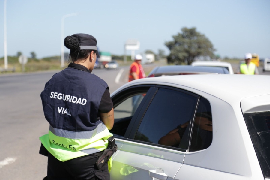 Tres detenidos en un control de alcoholemia por agredir a una agente de Policía de Seguridad Vial