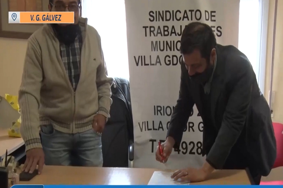 Firma de convenio para capacitaciones de trabajadores municipales