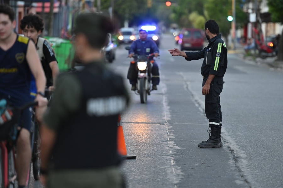 Operativos de saturación de las fuerzas de seguridad provinciales en barrios de villa gobernador gálvez