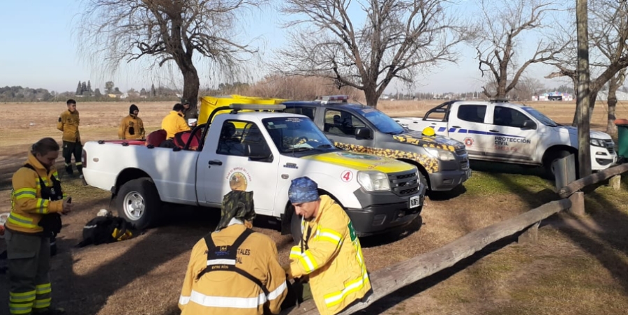 Siguen activos focos de incendios en las islas