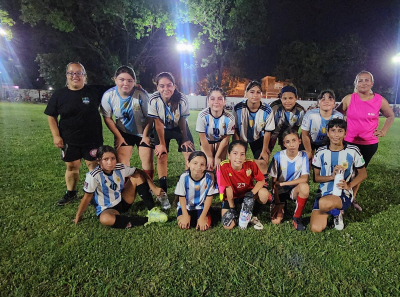 El Club Fénix de Pueblo Esther disputó su primer amistoso y sigue creciendo