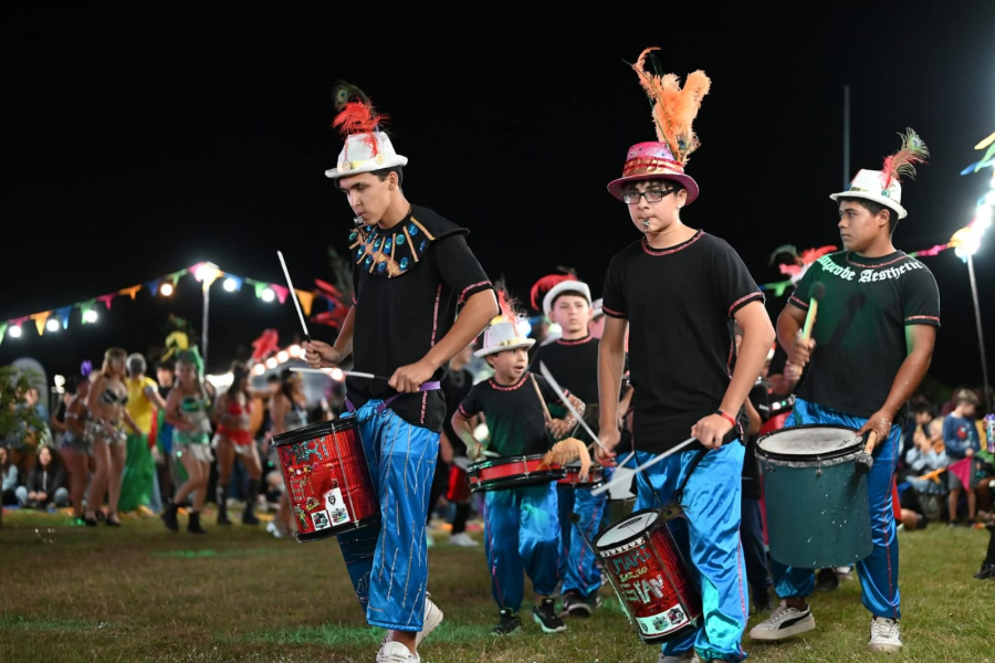 Gran convocatoria en la segunda noche de Carnaval de Alvear