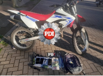Entrega controlada: cayeron en Villa Gobernador Gálvez dos sospechosos con una moto robada