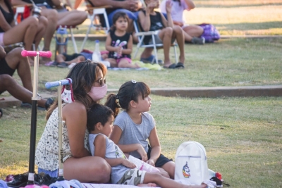 Música en vivo éste sábado en la Plaza a La Madre