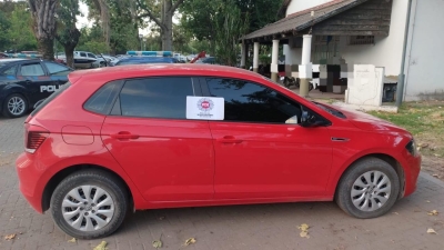 Recuperan en VGG auto robado en Buenos Aires