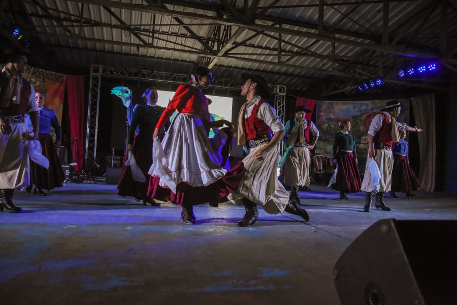 Séptima edición del Festival de las Regiones organizado por el ballet municipal de V.G.Gálvez