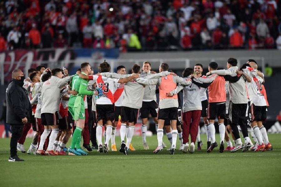 River se quedó con el superclásico en su casa y con su gente