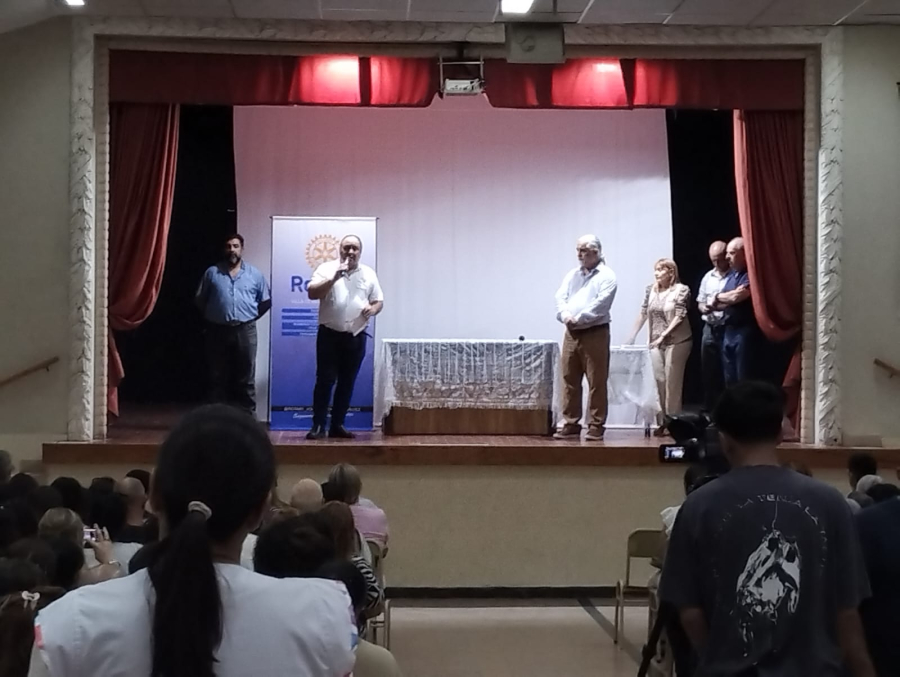 V.G-GÁLVEZ: EL ROTARY CLUB DISTINGUIÓ A 100 ESTUDIANTES COMO “MEJORES COMPAÑEROS 2025”