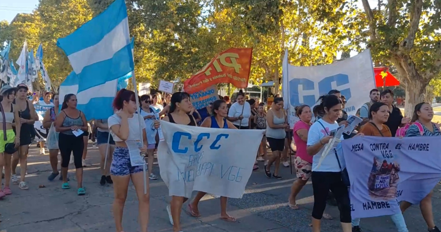 Movilización en Villa Gobernador Gálvez contra la Reforma Laboral