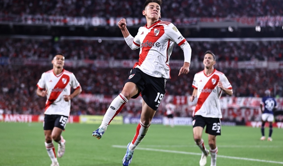 Con un golazo del &quot;Diablito&quot; Echeverri y Colidio River ganó a Nacional