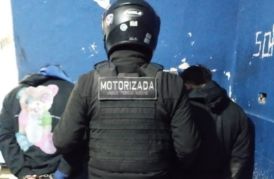 Detuvieron a dos motociclistas por desobediencia tras persecución